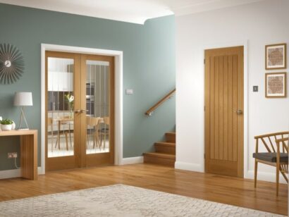 Suffolk Essential Pattern 10 Internal Oak Door with Clear Etched Glass